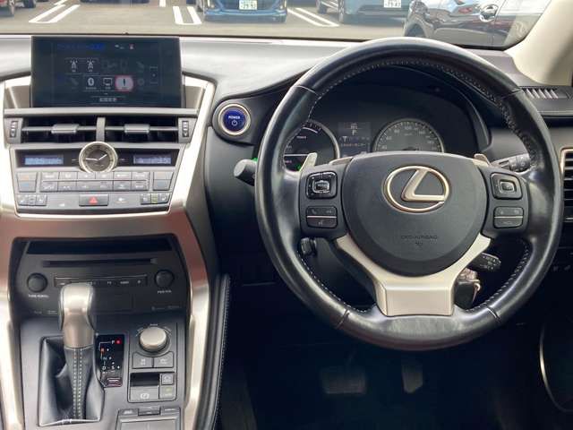 TOYOTA LEXUS NX300h AWD 2015