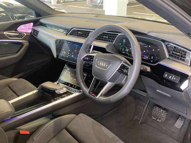 AUDI AUDI e-tron SPORTBACK 2022