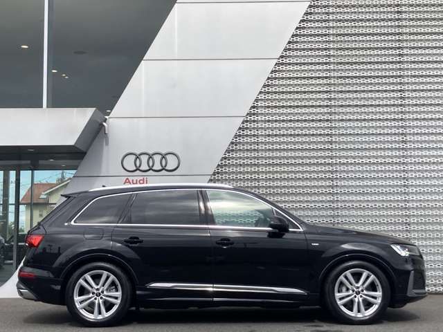 AUDI AUDI  Q7 2023