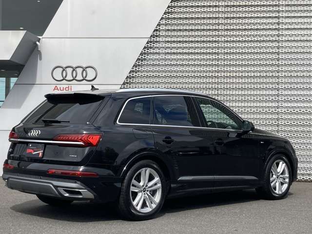AUDI AUDI  Q7 2023