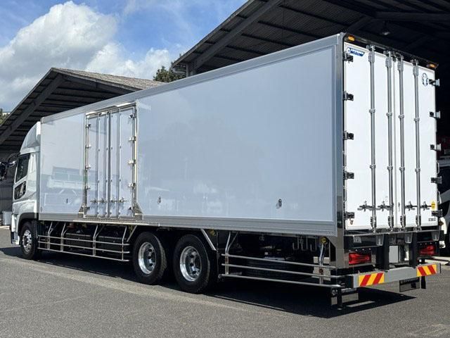 MITSUBISHI FUSOU SUPER GREAT 2025