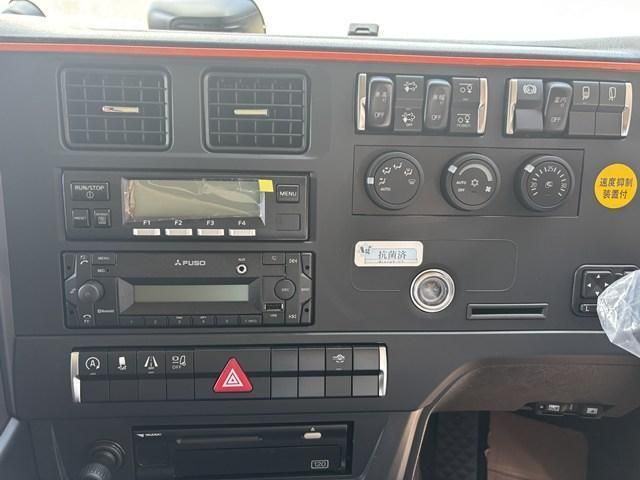 MITSUBISHI FUSOU SUPER GREAT 2025