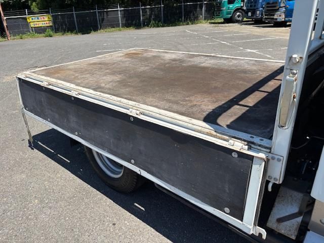 MITSUBISHI CANTER 2021