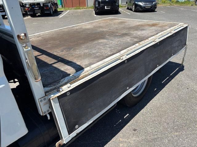 MITSUBISHI CANTER 2021