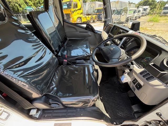 MITSUBISHI CANTER 2021