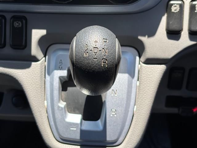 MITSUBISHI CANTER 2021