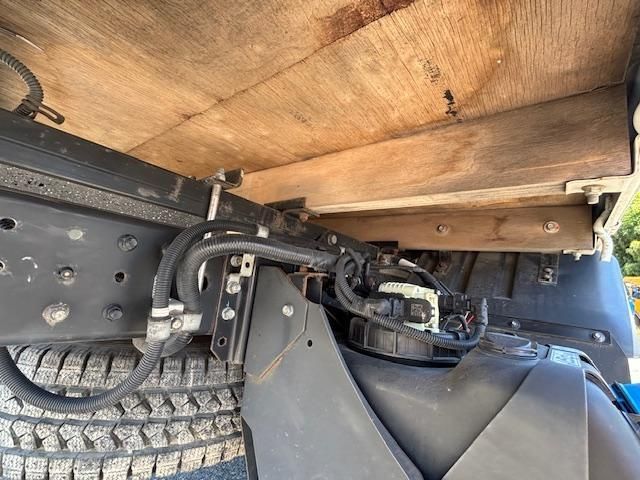 MITSUBISHI CANTER 2021