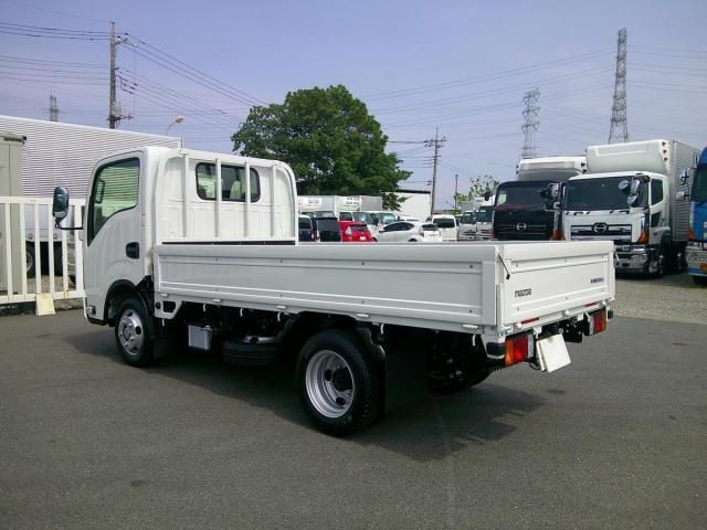 MAZDA TITAN 2025