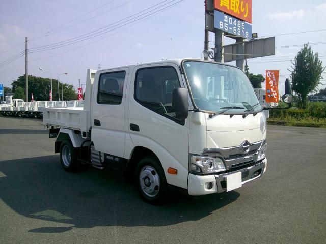 HINO DUTRO 2024