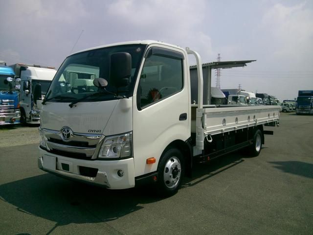 TOYOTA DYNA 2020