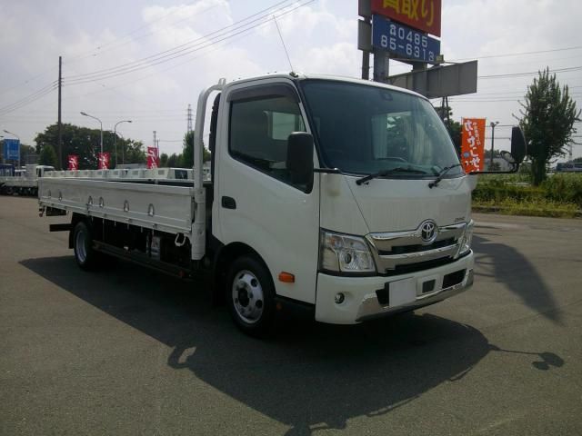 TOYOTA DYNA 2020