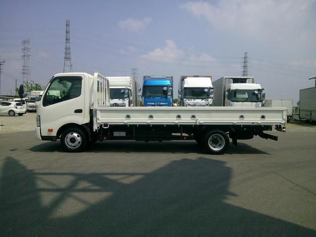 TOYOTA DYNA 2020