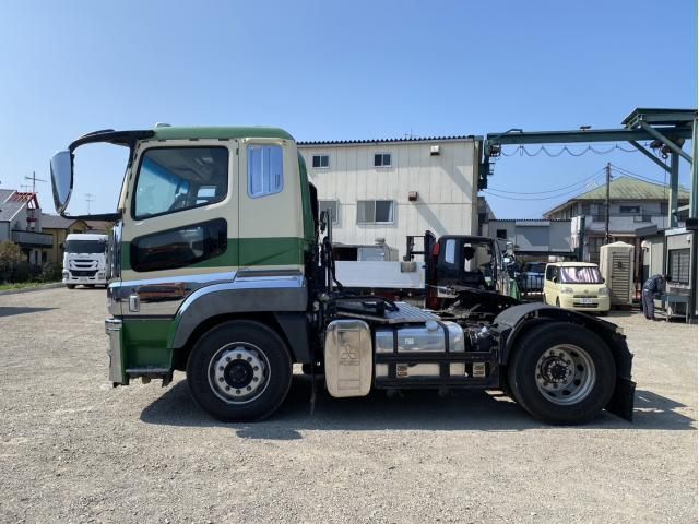 MITSUBISHI FUSOU SUPER GREAT 2014