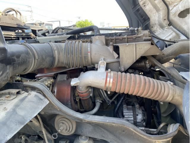 MITSUBISHI FUSOU SUPER GREAT 2014