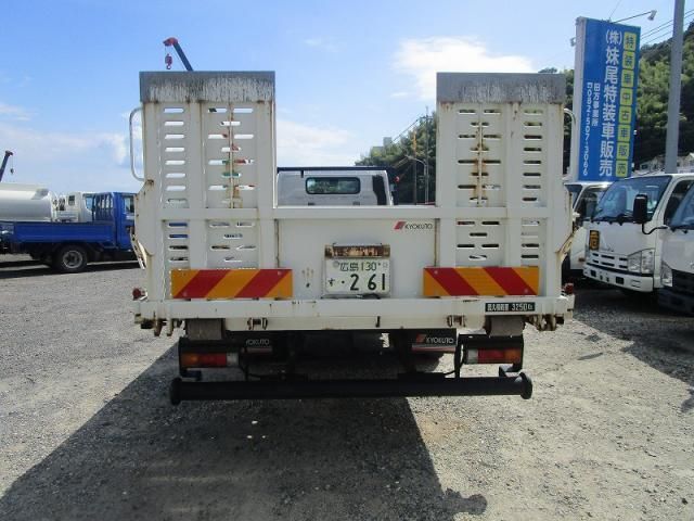 MITSUBISHI CANTER 2018