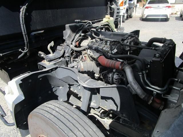 MITSUBISHI CANTER 2018