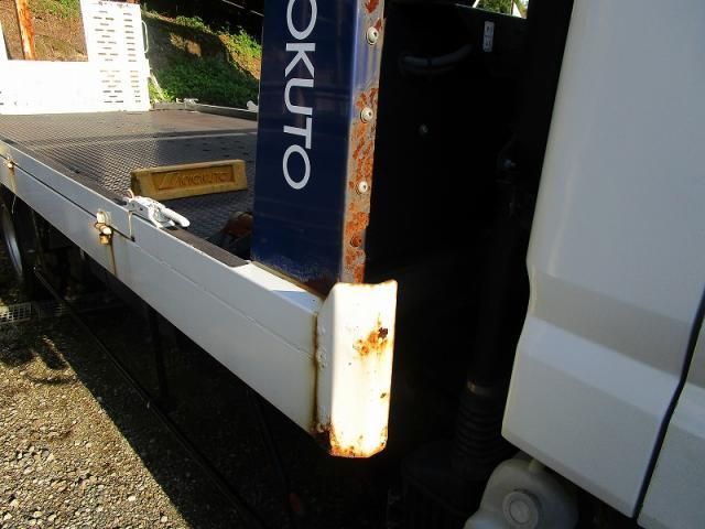 MITSUBISHI CANTER 2018