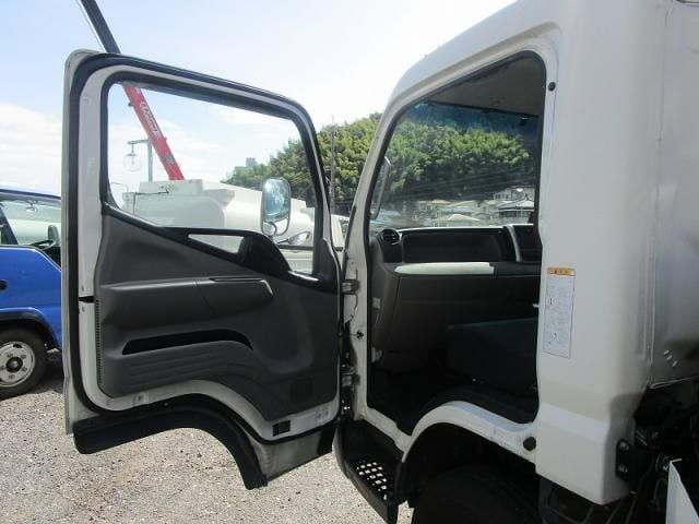 MITSUBISHI CANTER 2018