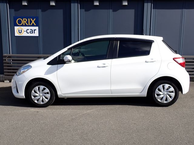 TOYOTA VITZ 2019