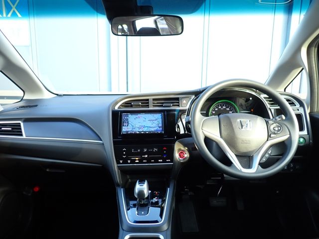 HONDA SHUTTLE HYBRID 2022