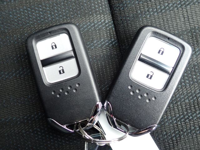 HONDA SHUTTLE HYBRID 2022