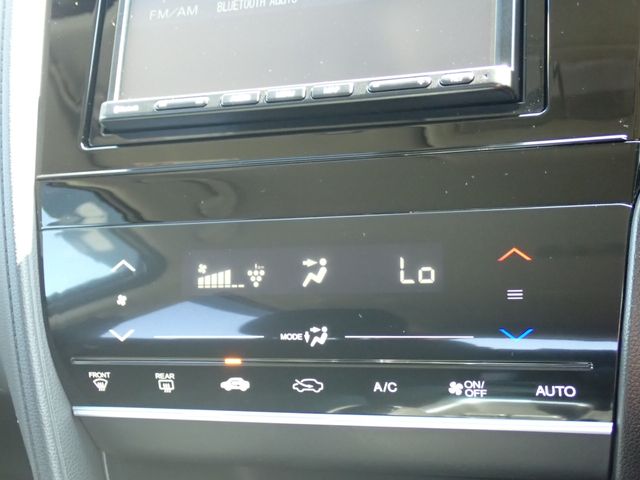 HONDA SHUTTLE HYBRID 2022