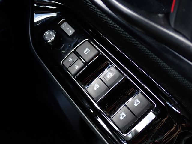 TOYOTA VOXY HYBRID 2019