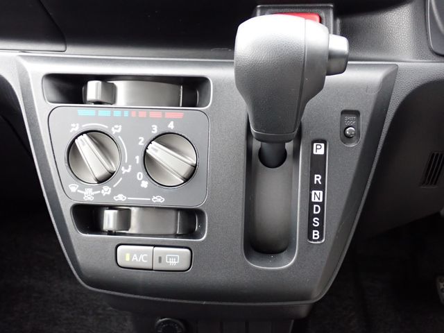 DAIHATSU MIRA e:S 2020