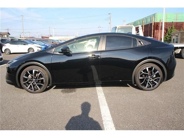 TOYOTA PRIUS PHV 2025