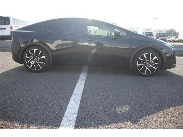 TOYOTA PRIUS PHV 2025