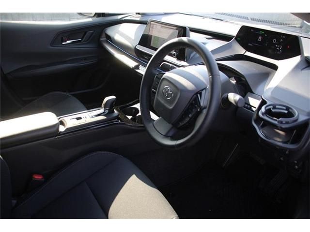 TOYOTA PRIUS PHV 2025