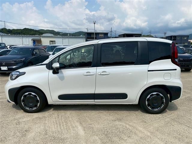 TOYOTA SIENTA 2023