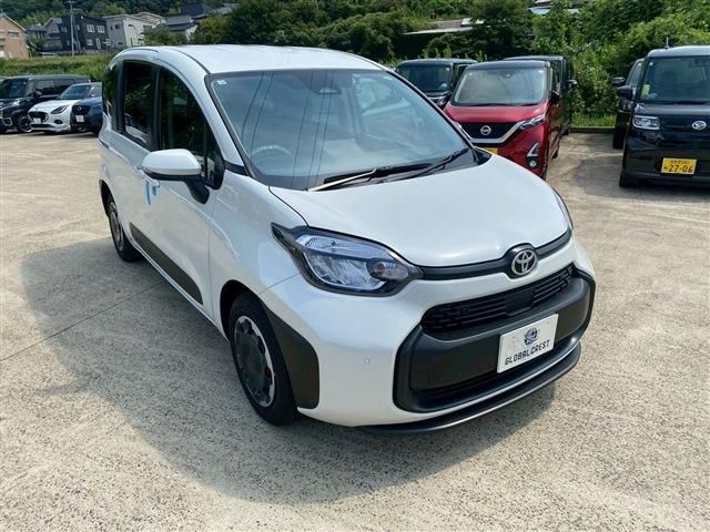 TOYOTA SIENTA 2023