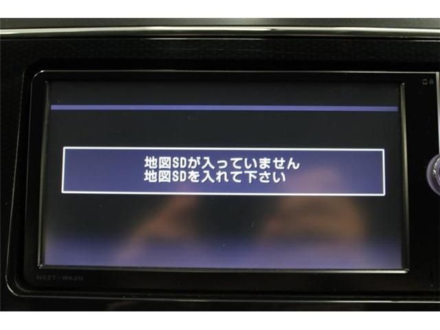 TOYOTA PRIUS Alpha 2015