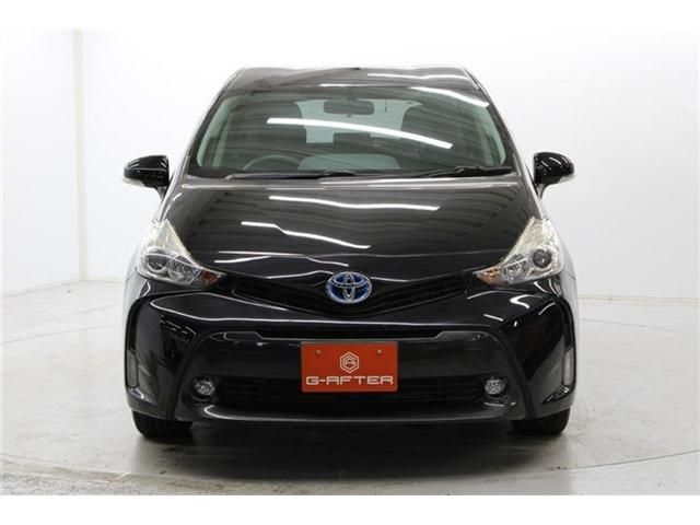 TOYOTA PRIUS Alpha 2015