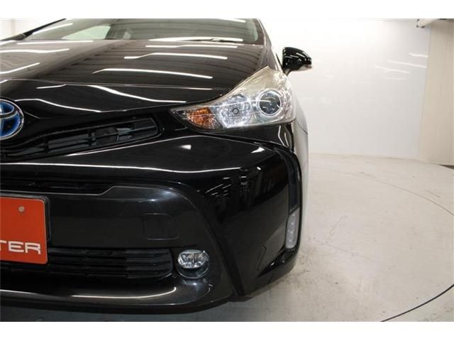 TOYOTA PRIUS Alpha 2015