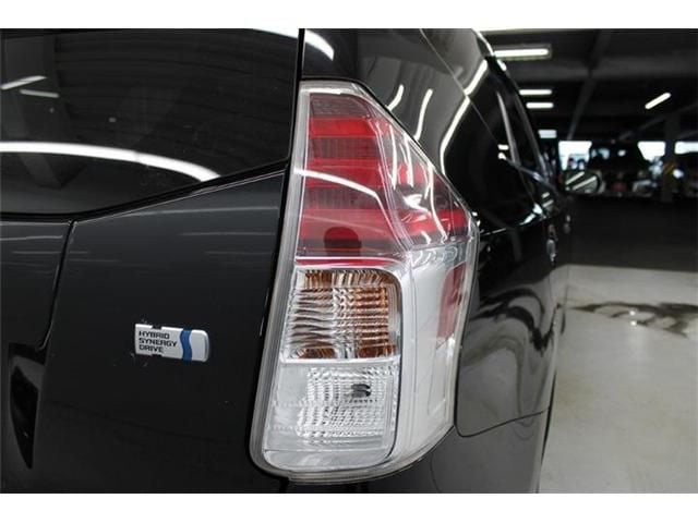 TOYOTA PRIUS Alpha 2015