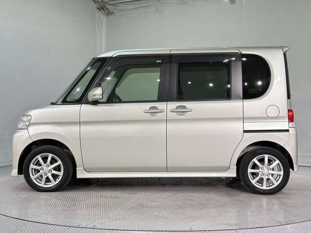 DAIHATSU TANTO 2012