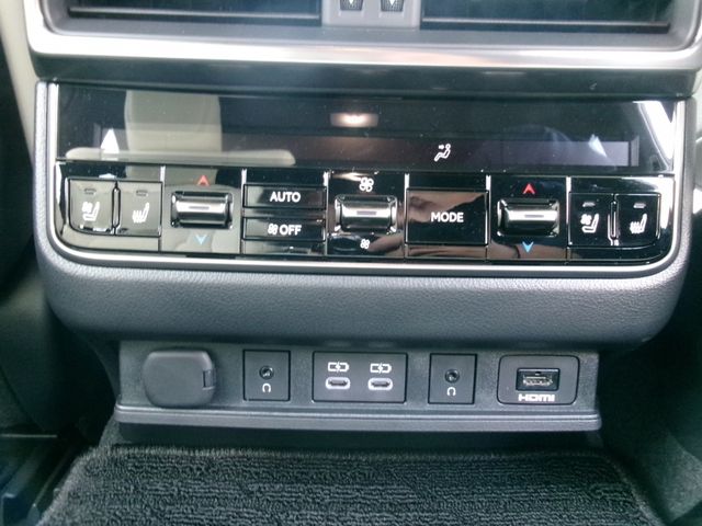 TOYOTA LEXUS LX600 2024