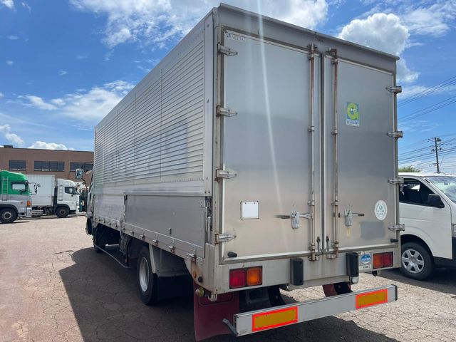 MITSUBISHI FUSOU FIGHTER 2011