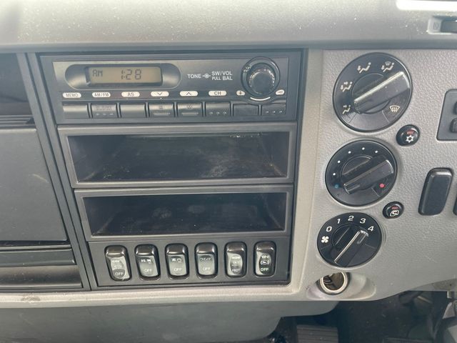 MITSUBISHI FUSOU FIGHTER 2011