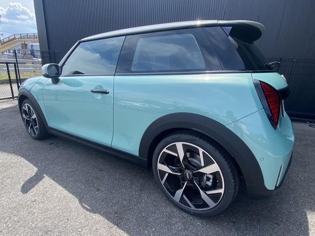 BMW MINI COOPER 2025