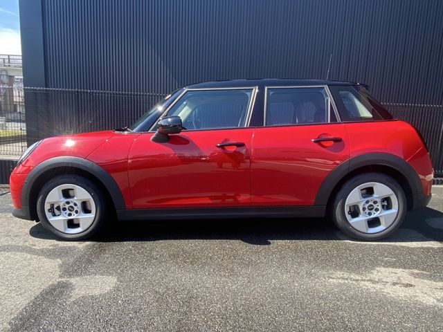 BMW MINI COOPER 5DOOR 2025