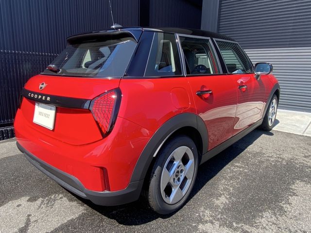 BMW MINI COOPER 5DOOR 2025