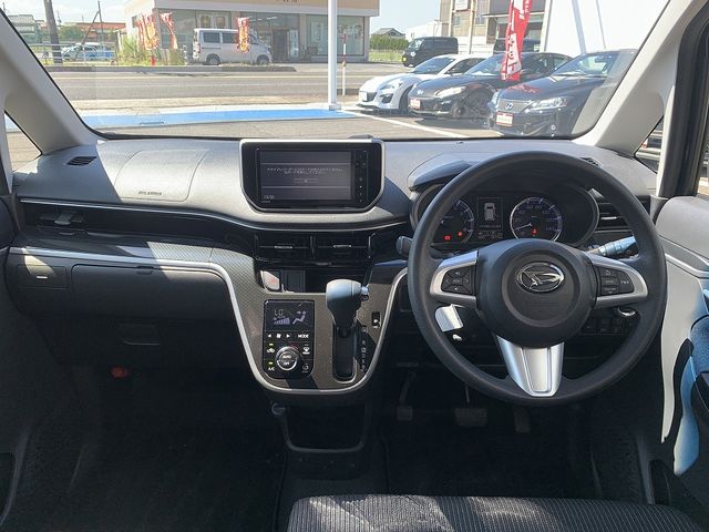 DAIHATSU MOVE CUSTOM 2017