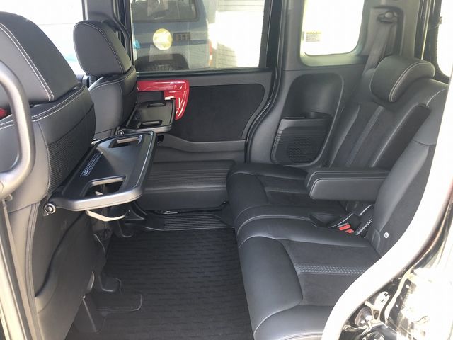 HONDA N BOX CUSTOM 2021