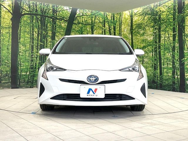 TOYOTA PRIUS 2018