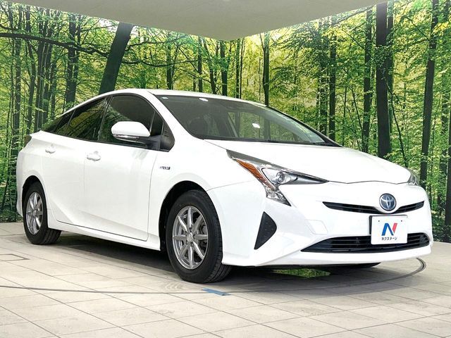 TOYOTA PRIUS 2018
