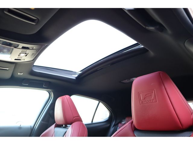 TOYOTA LEXUS UX200 2020