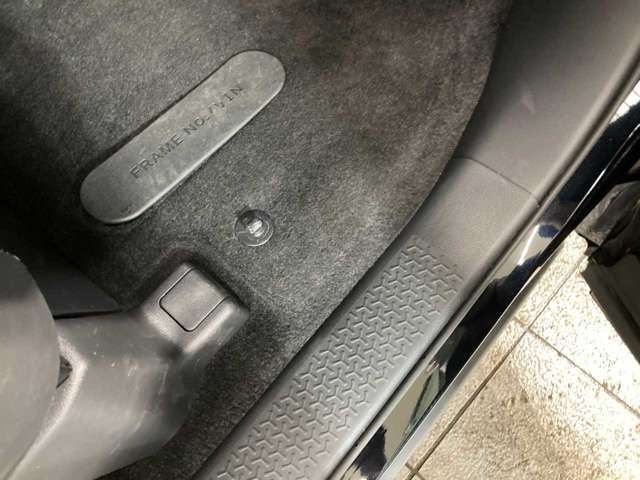 TOYOTA NOAH 4WD 2023